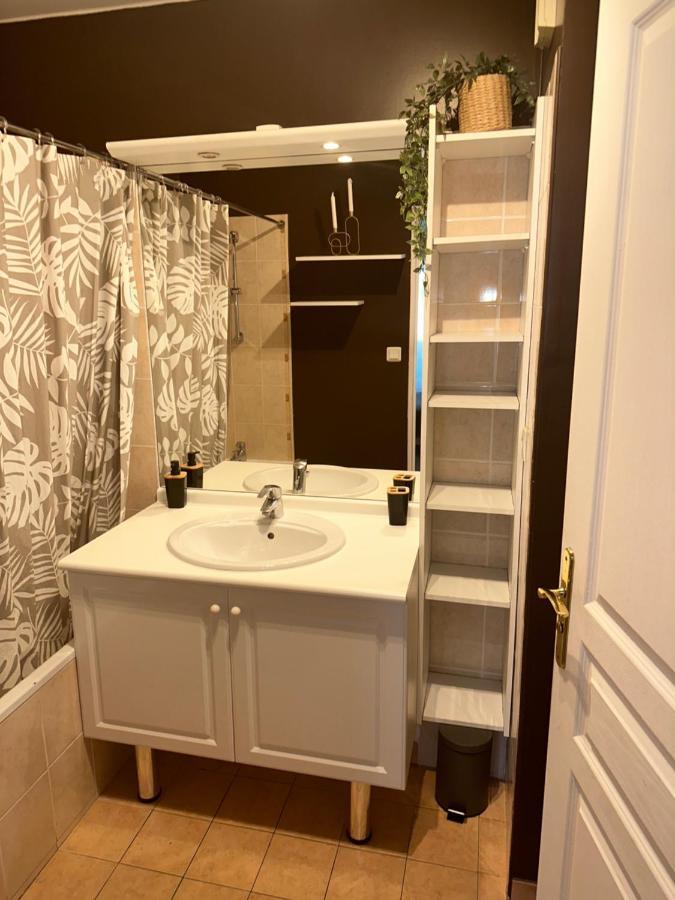 Superbe Appartement Tout Equipe Avec Parking. Marseille Ngoại thất bức ảnh